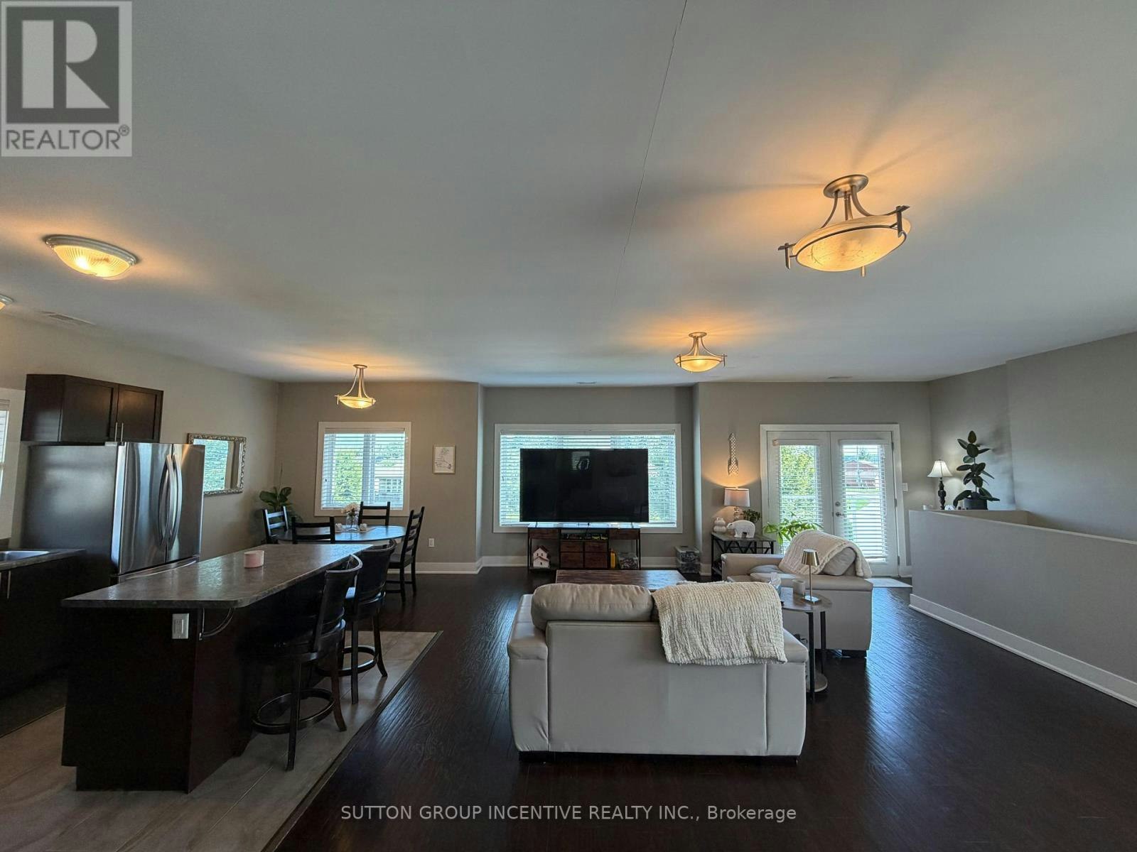 3929 Wood Avenue, Severn, ON, L3V 6H3 - 8