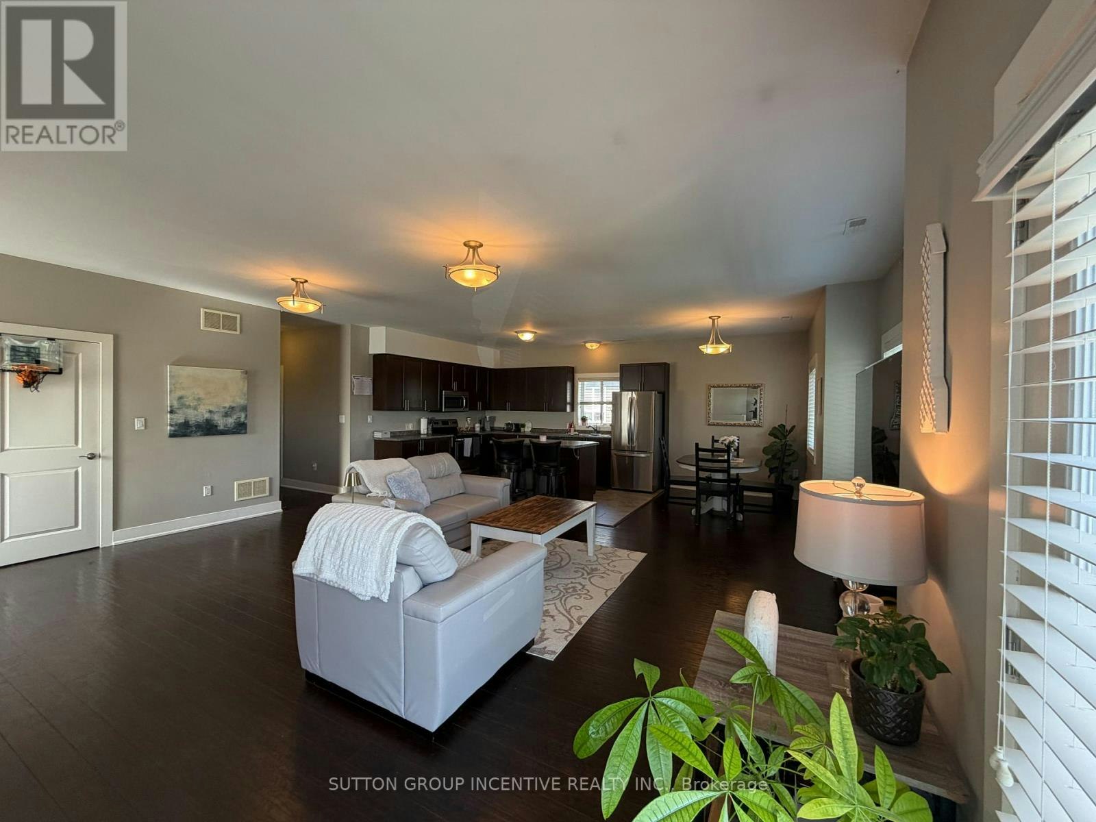 3929 Wood Avenue, Severn, ON, L3V 6H3 - 3