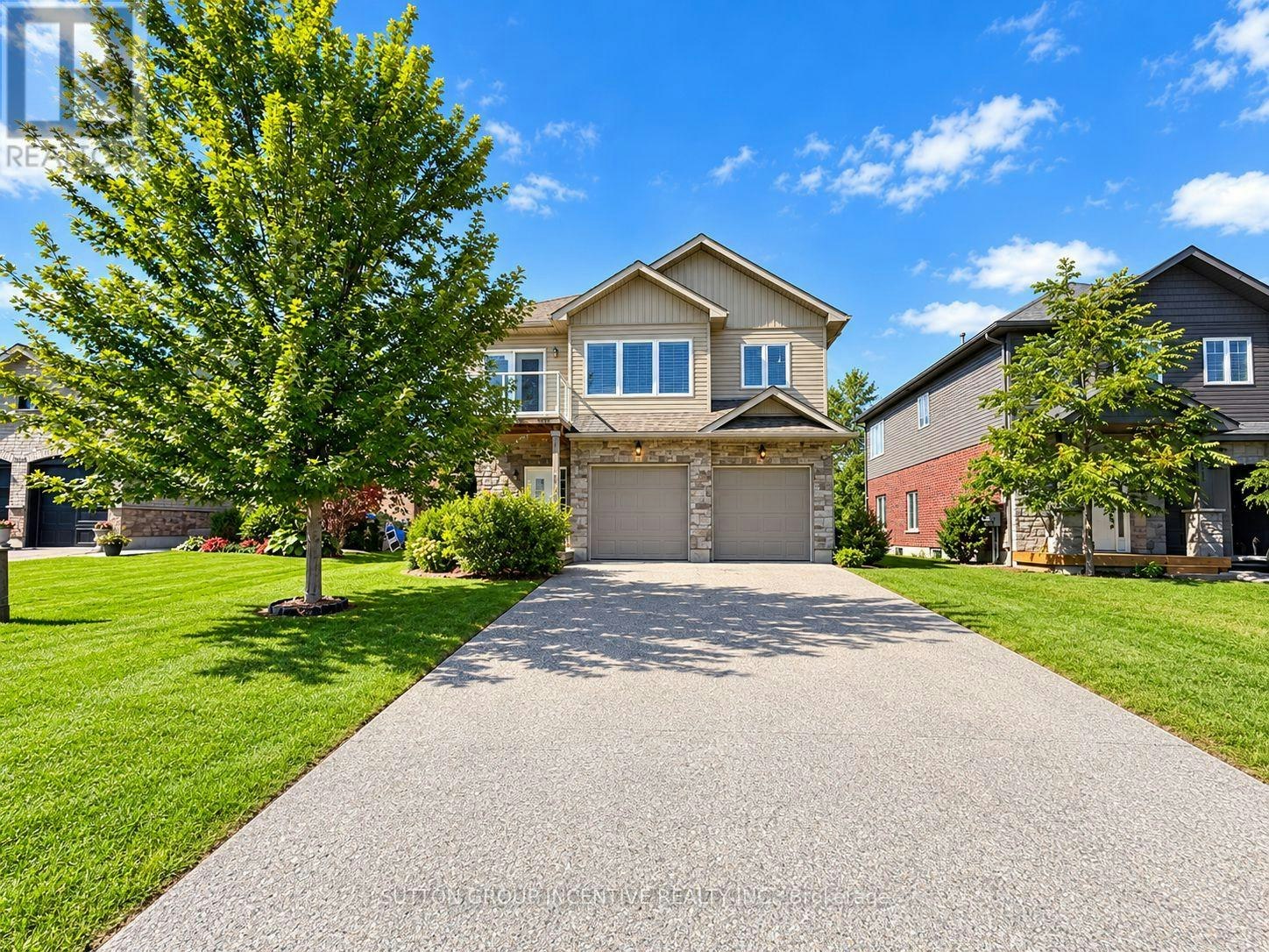 3929 Wood Avenue, Severn, ON, L3V 6H3
