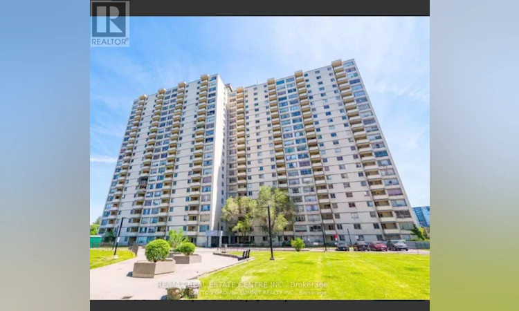 1111-320 Dixon Road E