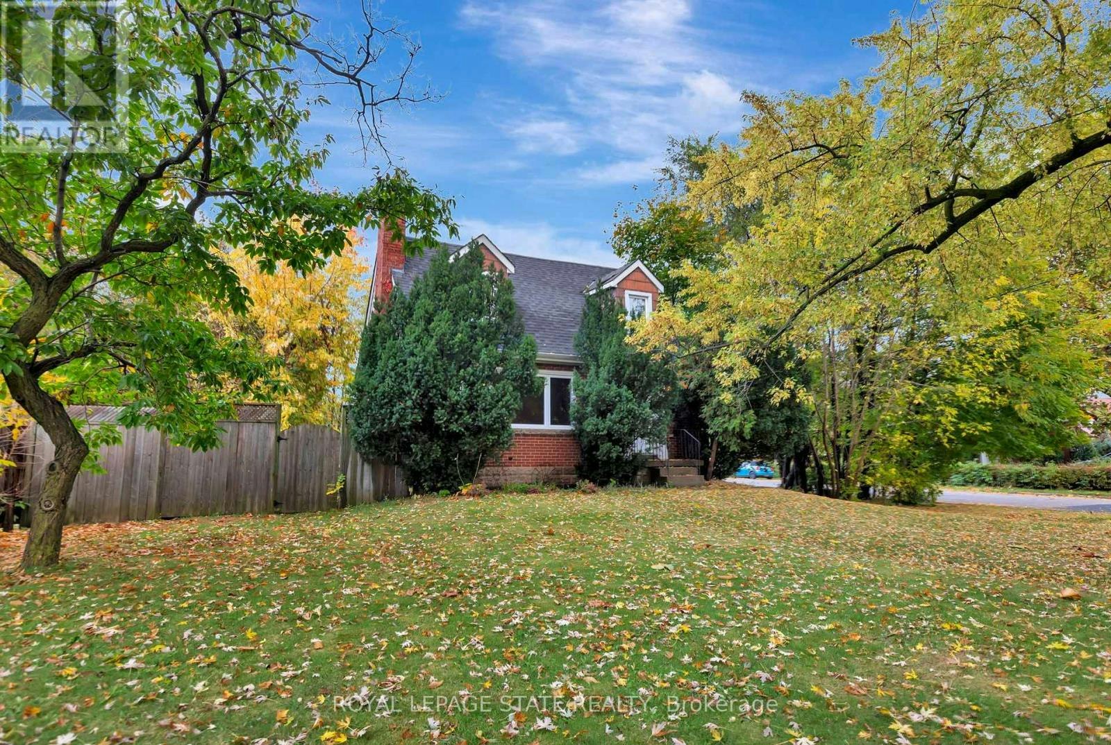 121 King Street E, Hamilton, ON, L8G 1L2 - 2