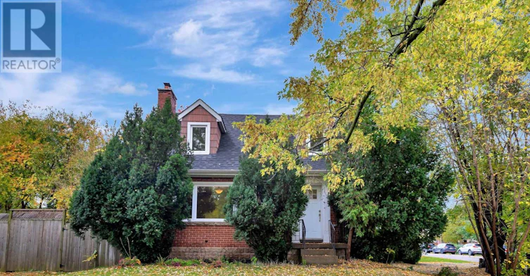 121 King Street E, Hamilton, ON, L8G 1L2