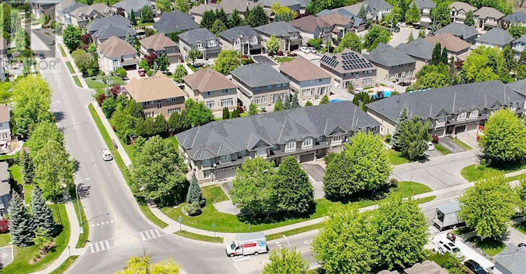550 Stonehenge Drive, Hamilton, ON, L9K 0B2 - 5