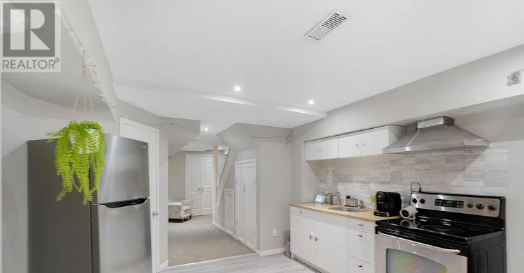 550 Stonehenge Drive, Hamilton, ON, L9K 0B2 - 32