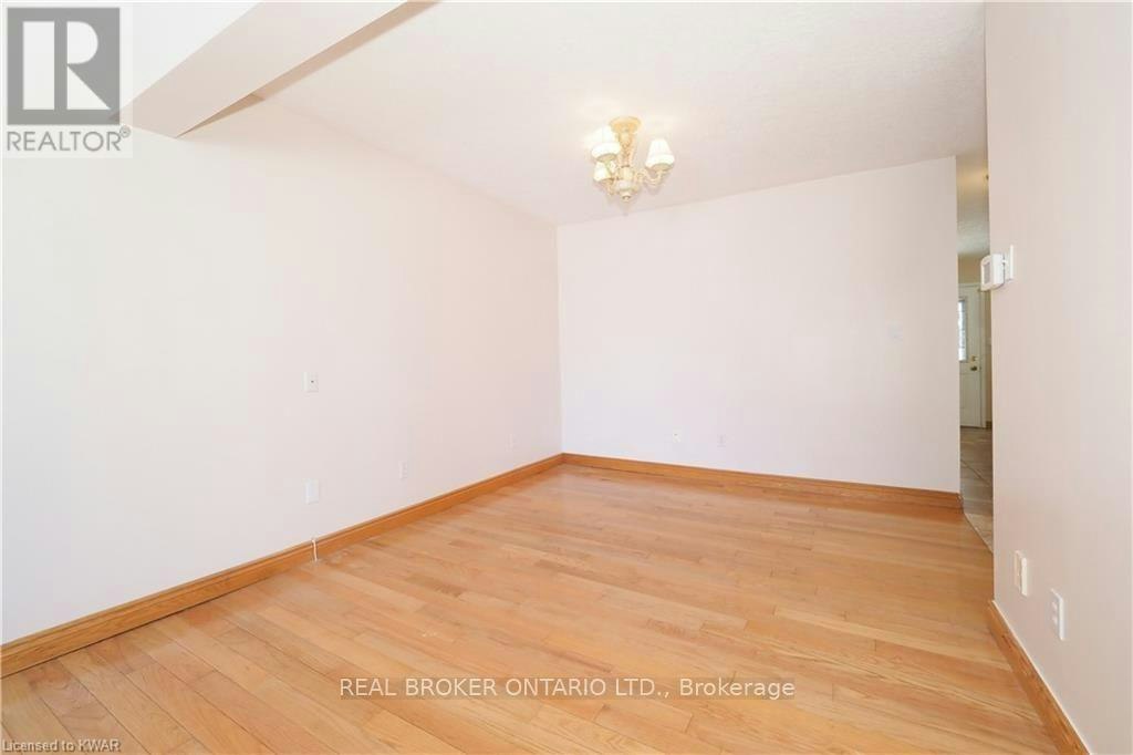 A-258 Inverhuron Crescent, Waterloo, ON, N2V 2H5 - 5