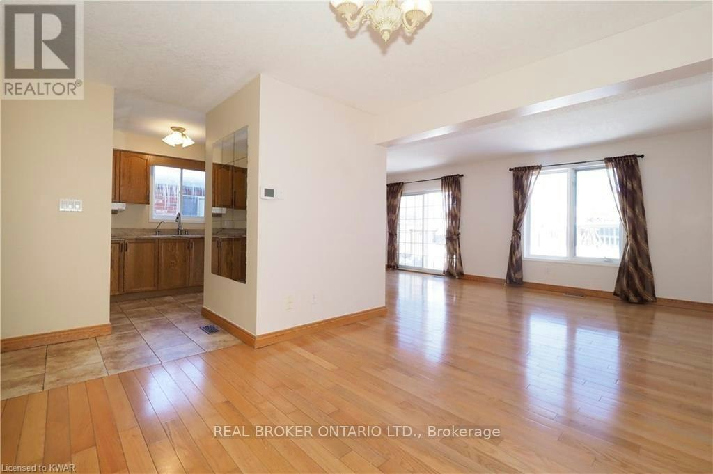 A-258 Inverhuron Crescent, Waterloo, ON, N2V 2H5 - 6