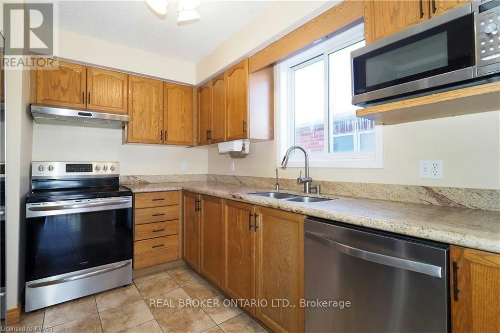 A-258 Inverhuron Crescent, Waterloo, ON, N2V 2H5 - 12