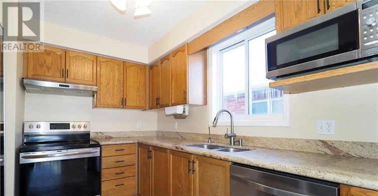 A-258 Inverhuron Crescent, Waterloo, ON, N2V 2H5 - 12