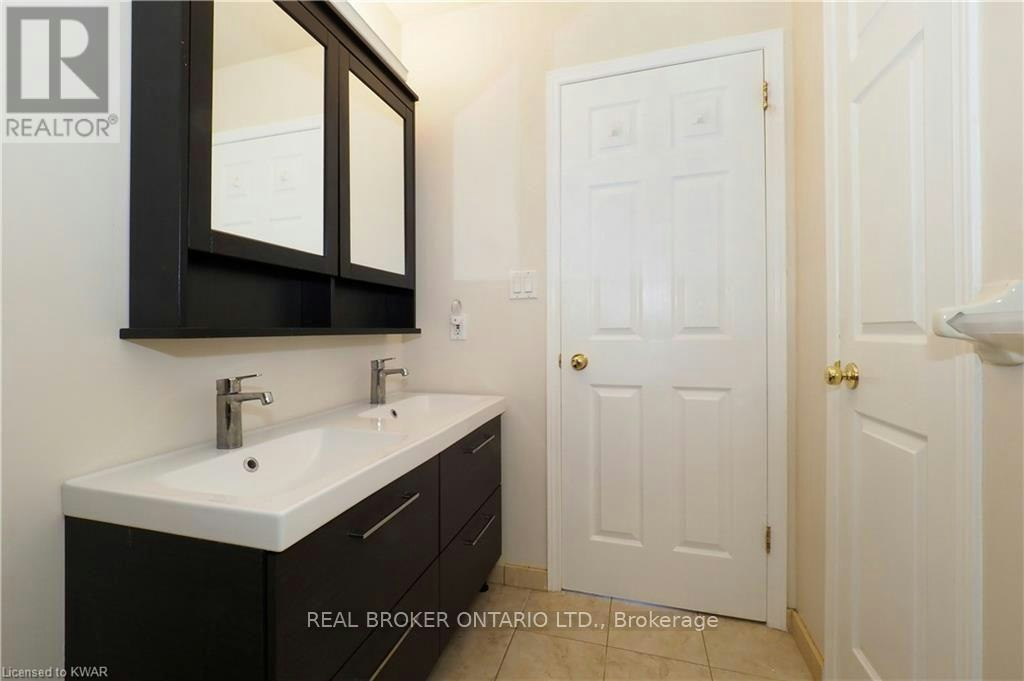 A-258 Inverhuron Crescent, Waterloo, ON, N2V 2H5 - 26