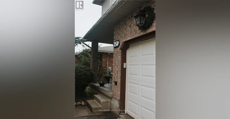 A-258 Inverhuron Crescent, Waterloo, ON, N2V 2H5