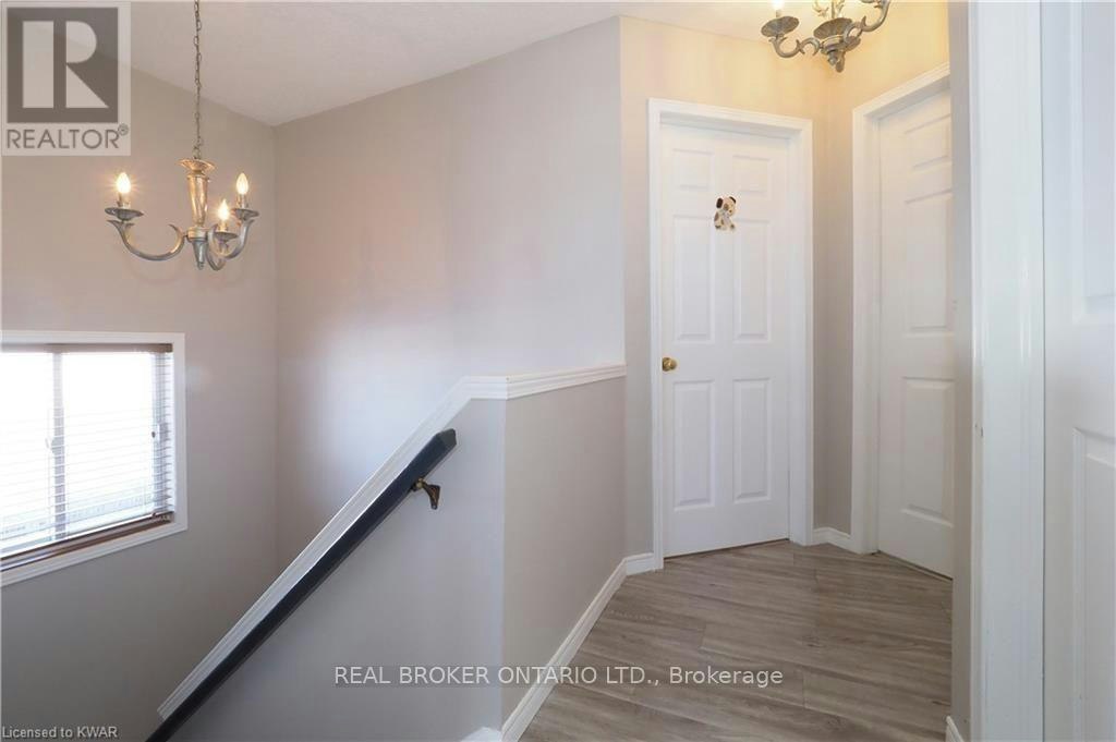 A-258 Inverhuron Crescent, Waterloo, ON, N2V 2H5 - 16
