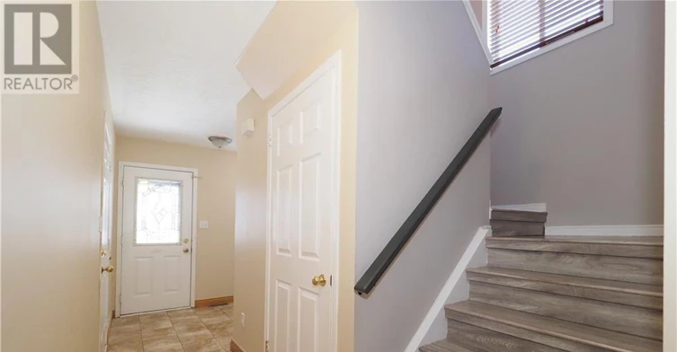 A-258 Inverhuron Crescent, Waterloo, ON, N2V 2H5 - 3