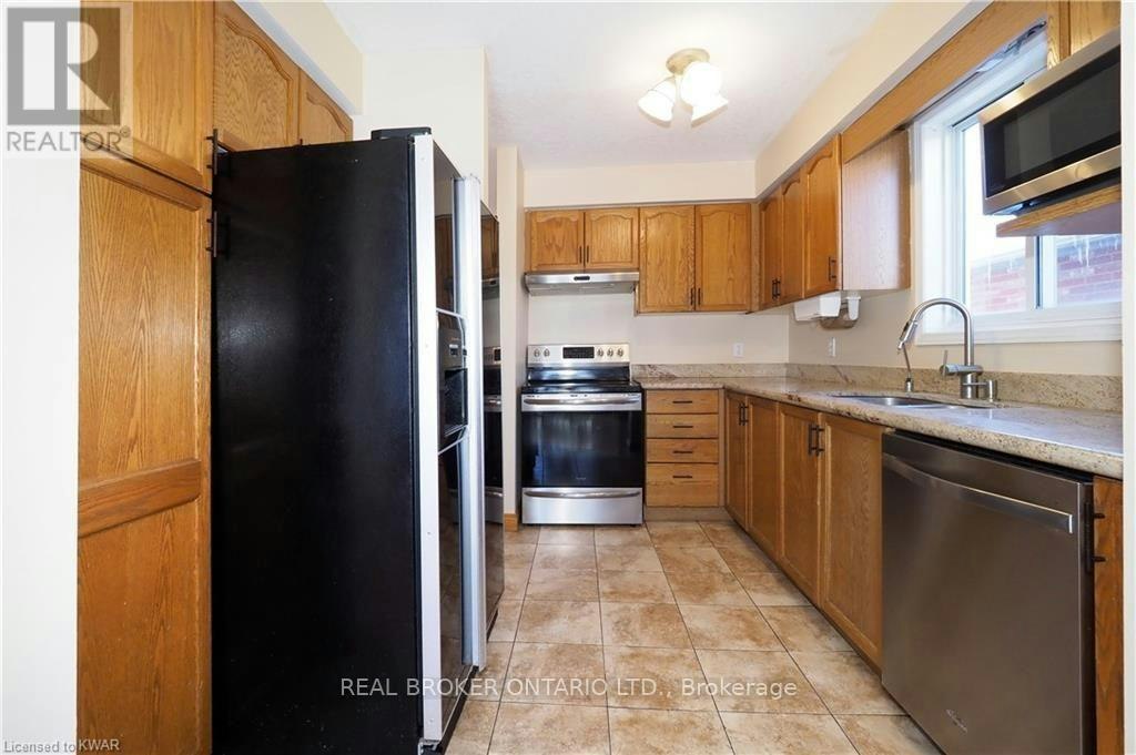 A-258 Inverhuron Crescent, Waterloo, ON, N2V 2H5 - 11