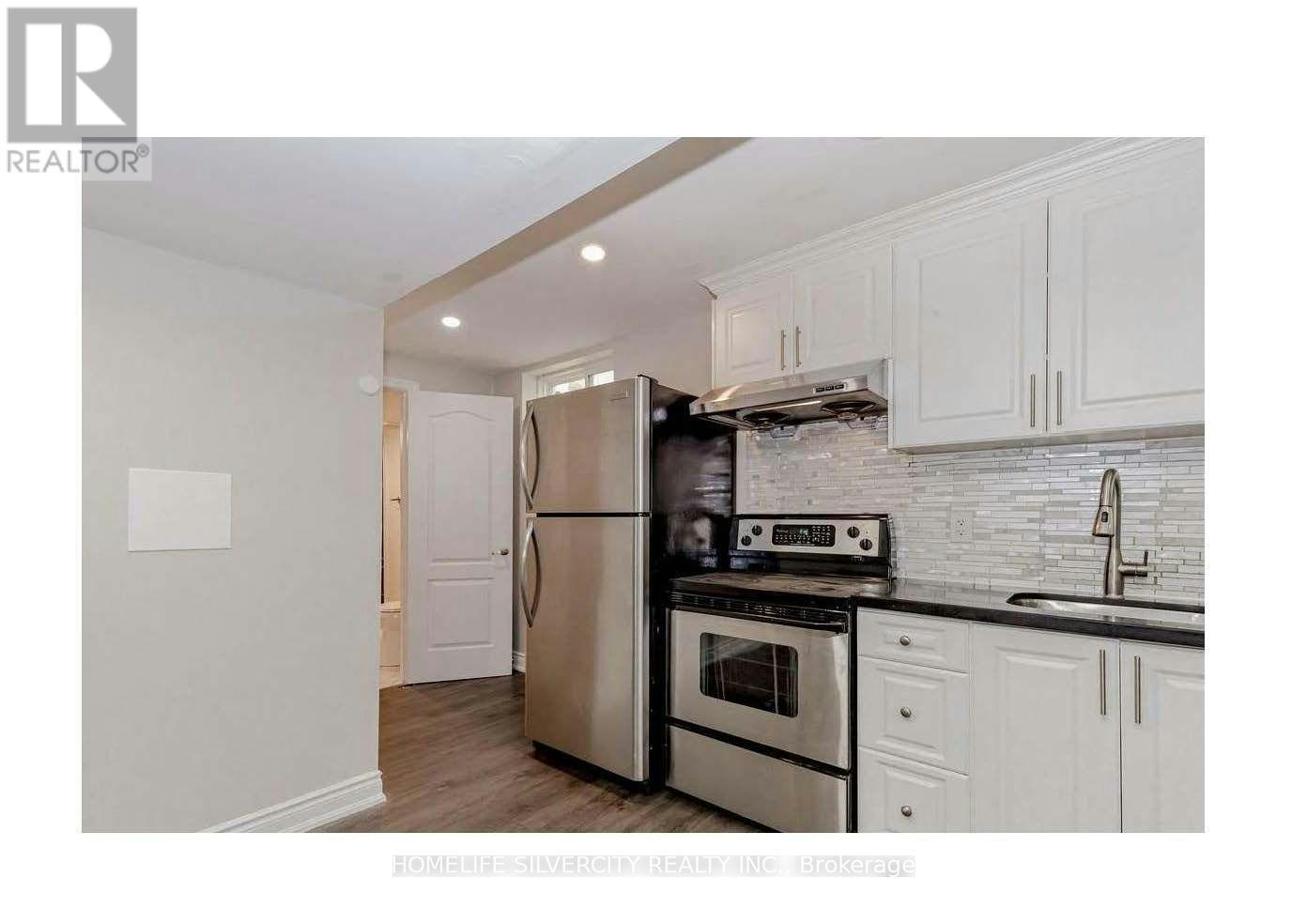 348 Activa Avenue, Kitchener, ON, N2E 4B8 - 3