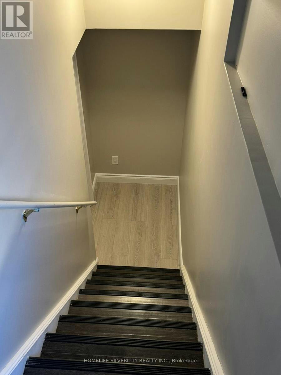 348 Activa Avenue, Kitchener, ON, N2E 4B8 - 12