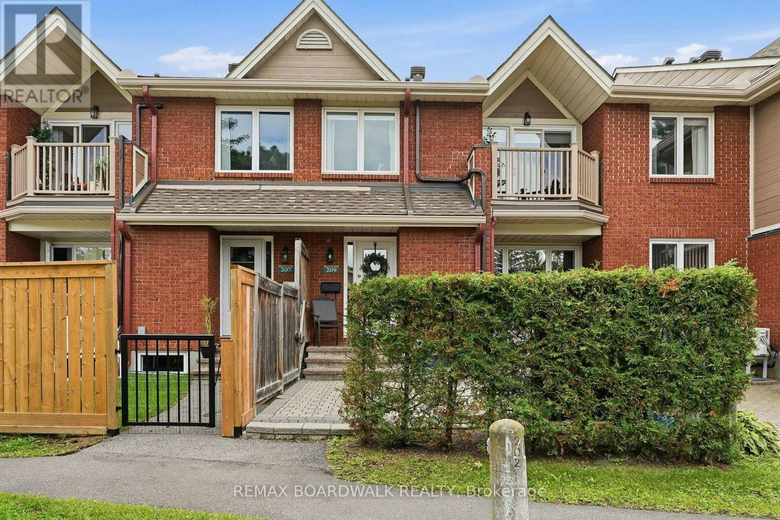 209-1760 Cabaret Lane, Ottawa, ON, K4A 2H1