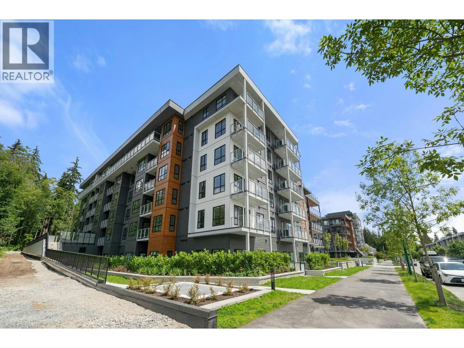 404-3594 Malsum Drive, North Vancouver, BC, V7G 0B4
