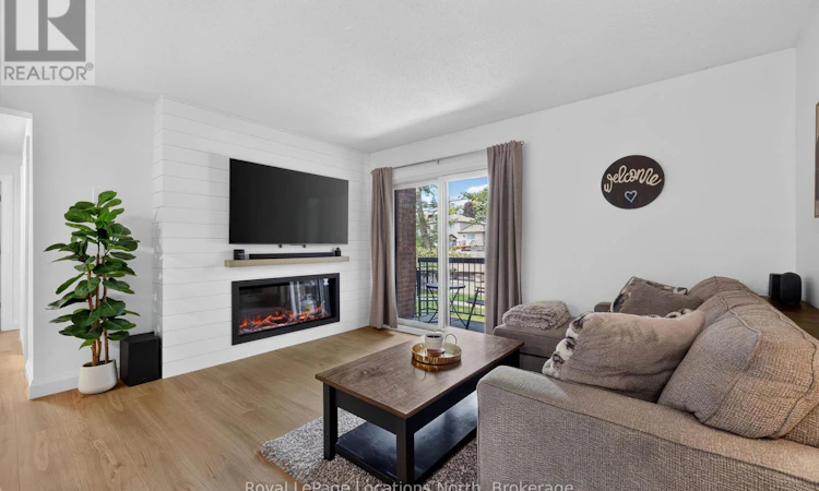 D7-163 Edgehill Drive