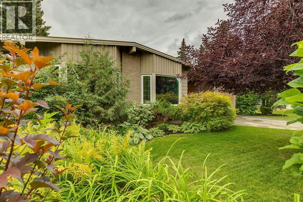 1415 Chardie Place SW, Calgary, AB, T2V 2T7