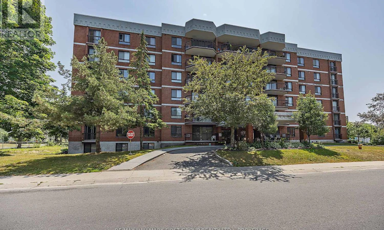 204-14 Greenview Drive