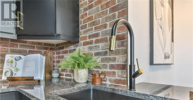 1712 Hyde Park Road, London, ON, N6H 5L7 - 7
