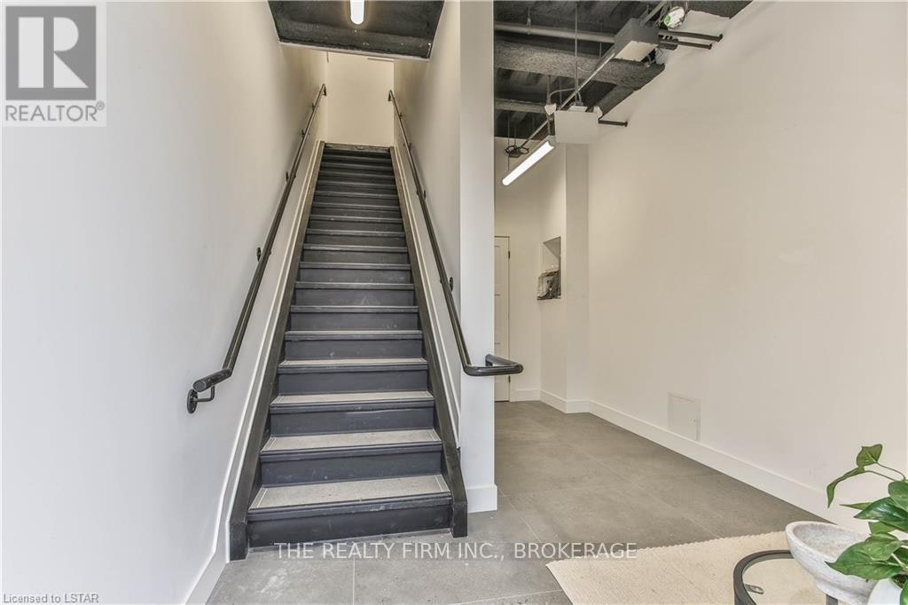 1712 Hyde Park Road, London, ON, N6H 5L7 - 32