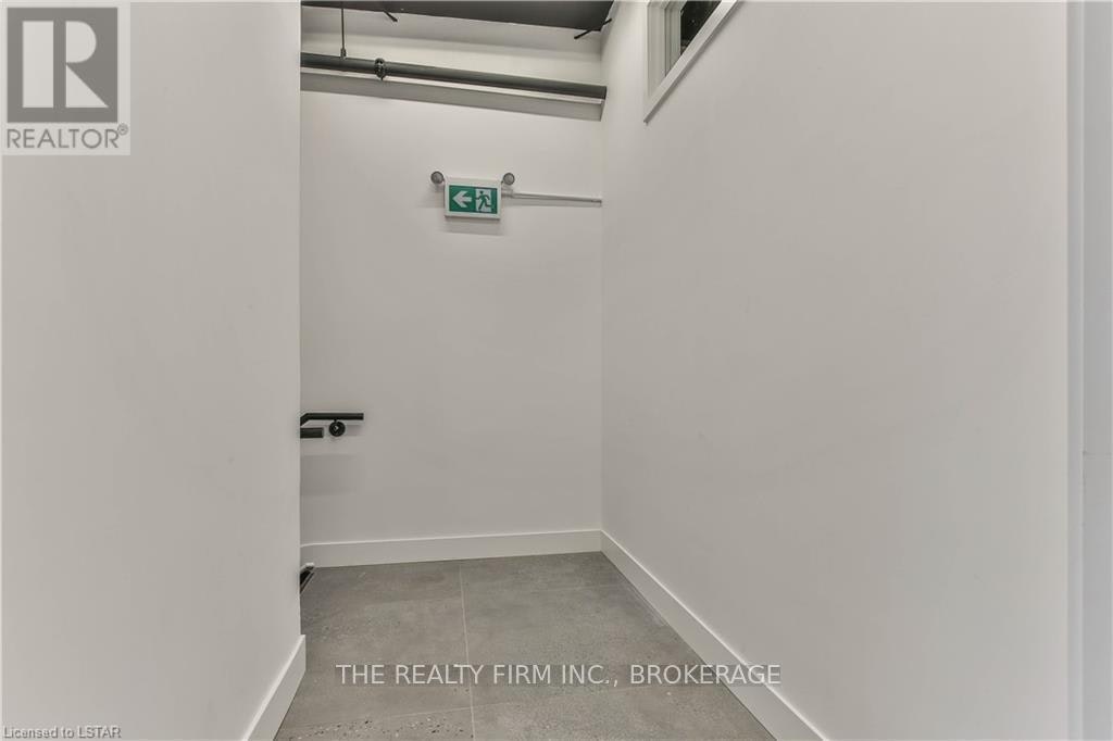 1712 Hyde Park Road, London, ON, N6H 5L7 - 36
