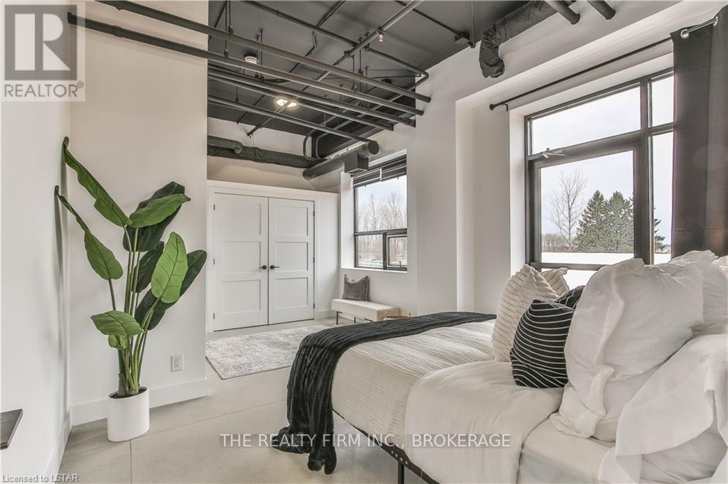 1712 Hyde Park Road, London, ON, N6H 5L7 - 26