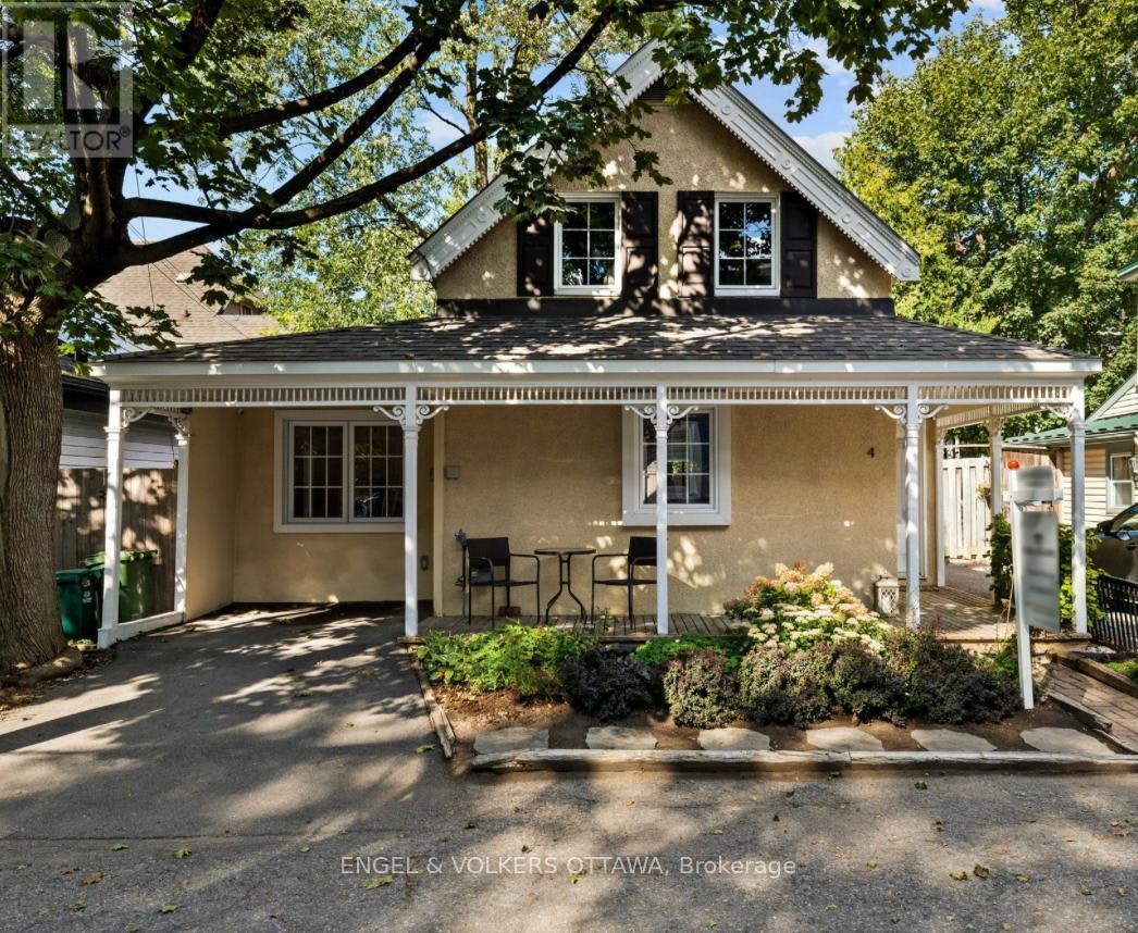 4 Avon Lane, Ottawa, ON, K1M 1T9
