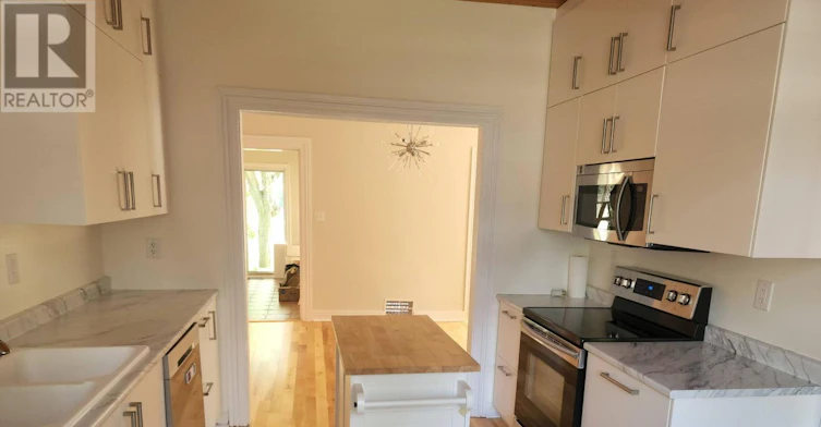 18 Wilton Crescent, Ottawa, ON, K1S 2T5 - 2