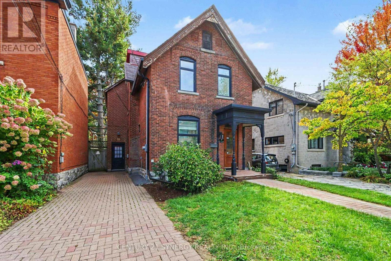 18 Wilton Crescent, Ottawa, ON, K1S 2T5