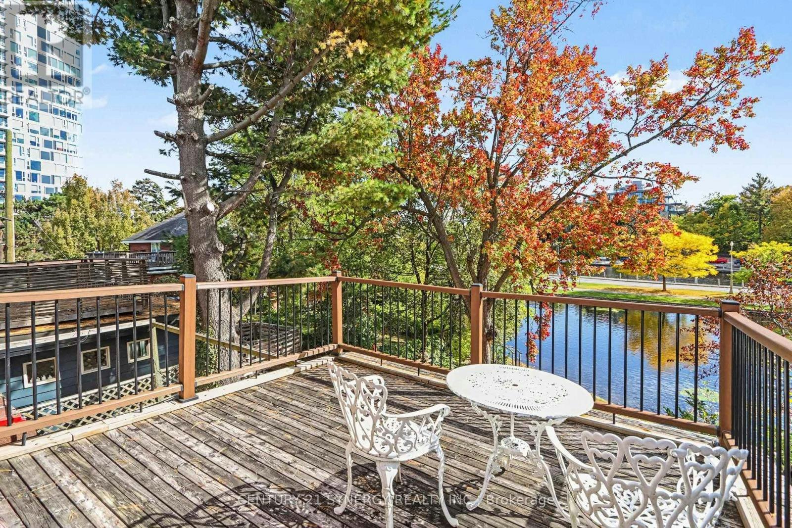 18 Wilton Crescent, Ottawa, ON, K1S 2T5 - 23
