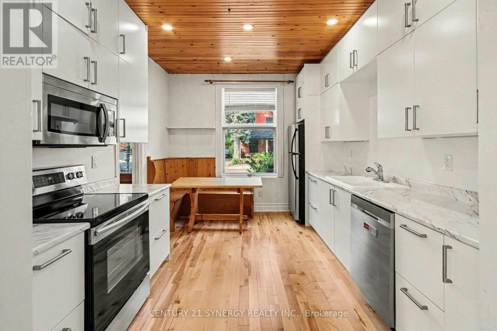 18 Wilton Crescent, Ottawa, ON, K1S 2T5 - 13