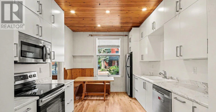 18 Wilton Crescent, Ottawa, ON, K1S 2T5 - 13