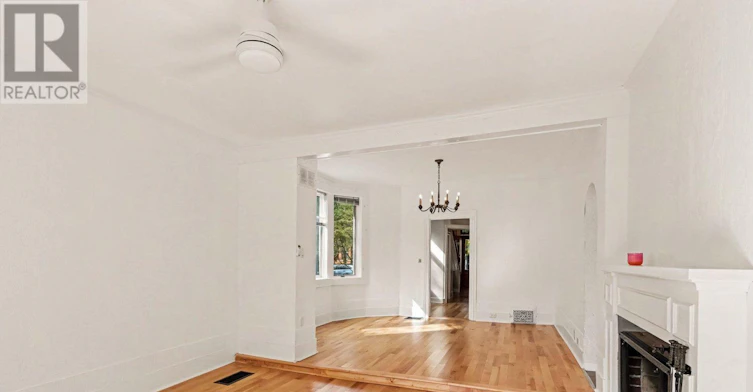 18 Wilton Crescent, Ottawa, ON, K1S 2T5 - 7