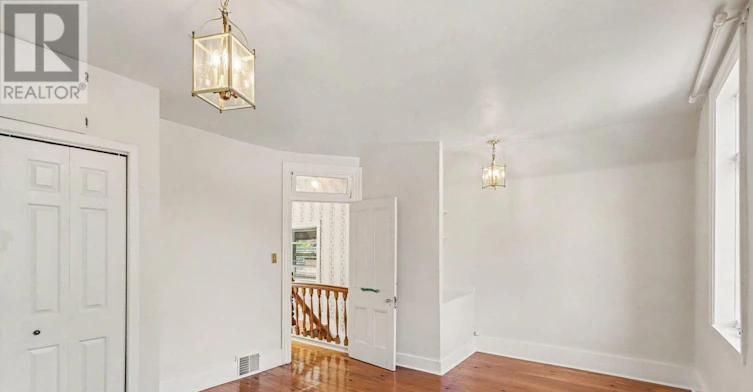 18 Wilton Crescent, Ottawa, ON, K1S 2T5 - 15