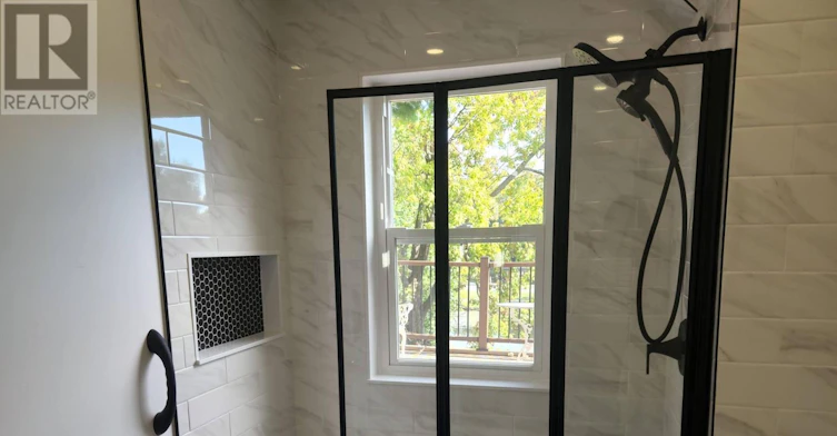 18 Wilton Crescent, Ottawa, ON, K1S 2T5 - 21