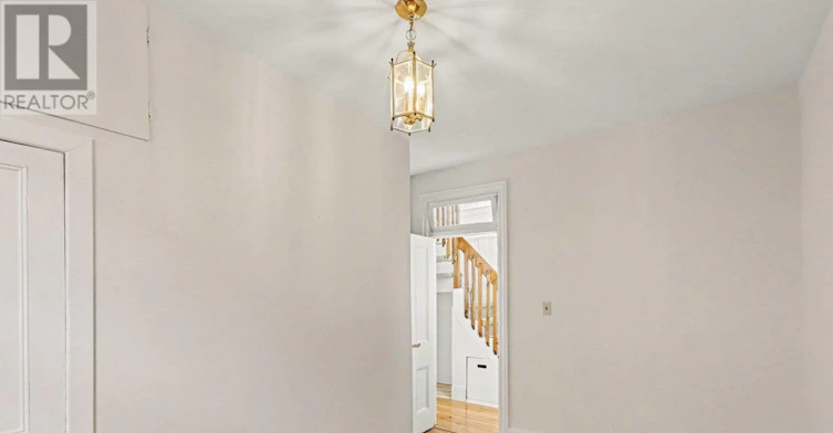 18 Wilton Crescent, Ottawa, ON, K1S 2T5 - 16