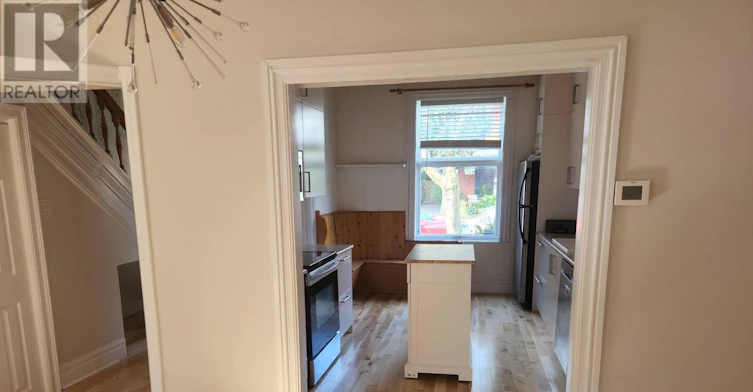 18 Wilton Crescent, Ottawa, ON, K1S 2T5 - 5