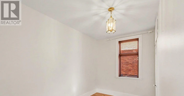 18 Wilton Crescent, Ottawa, ON, K1S 2T5 - 19