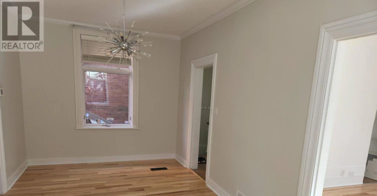 18 Wilton Crescent, Ottawa, ON, K1S 2T5 - 8