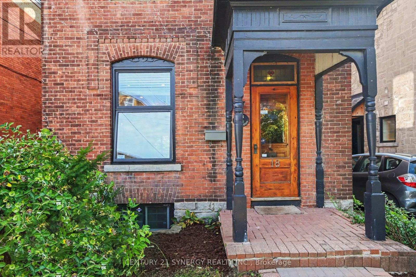 18 Wilton Crescent, Ottawa, ON, K1S 2T5 - 2