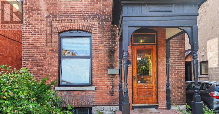 18 Wilton Crescent, Ottawa, ON, K1S 2T5 - 2