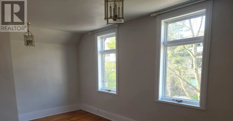 18 Wilton Crescent, Ottawa, ON, K1S 2T5 - 17