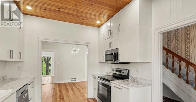18 Wilton Crescent, Ottawa, ON, K1S 2T5 - 14