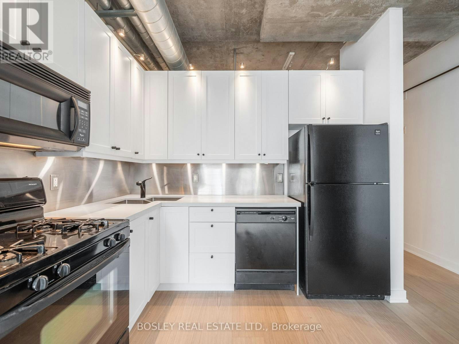 203-32 Stewart Street, Toronto, ON, M5V 3T2 - 3