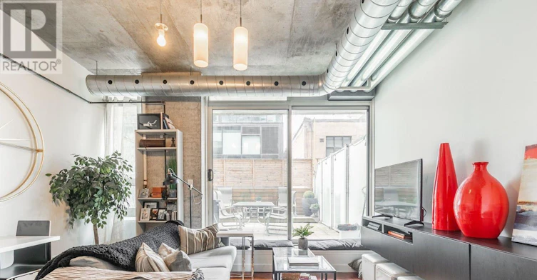 203-32 Stewart Street, Toronto, ON, M5V 3T2