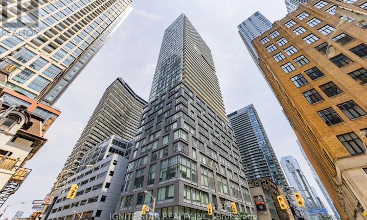 1509-101 Peter Street W