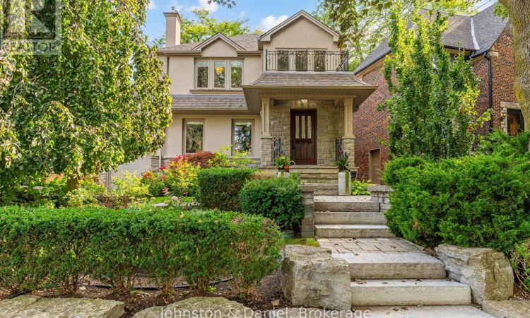 77 Lawrence Crescent