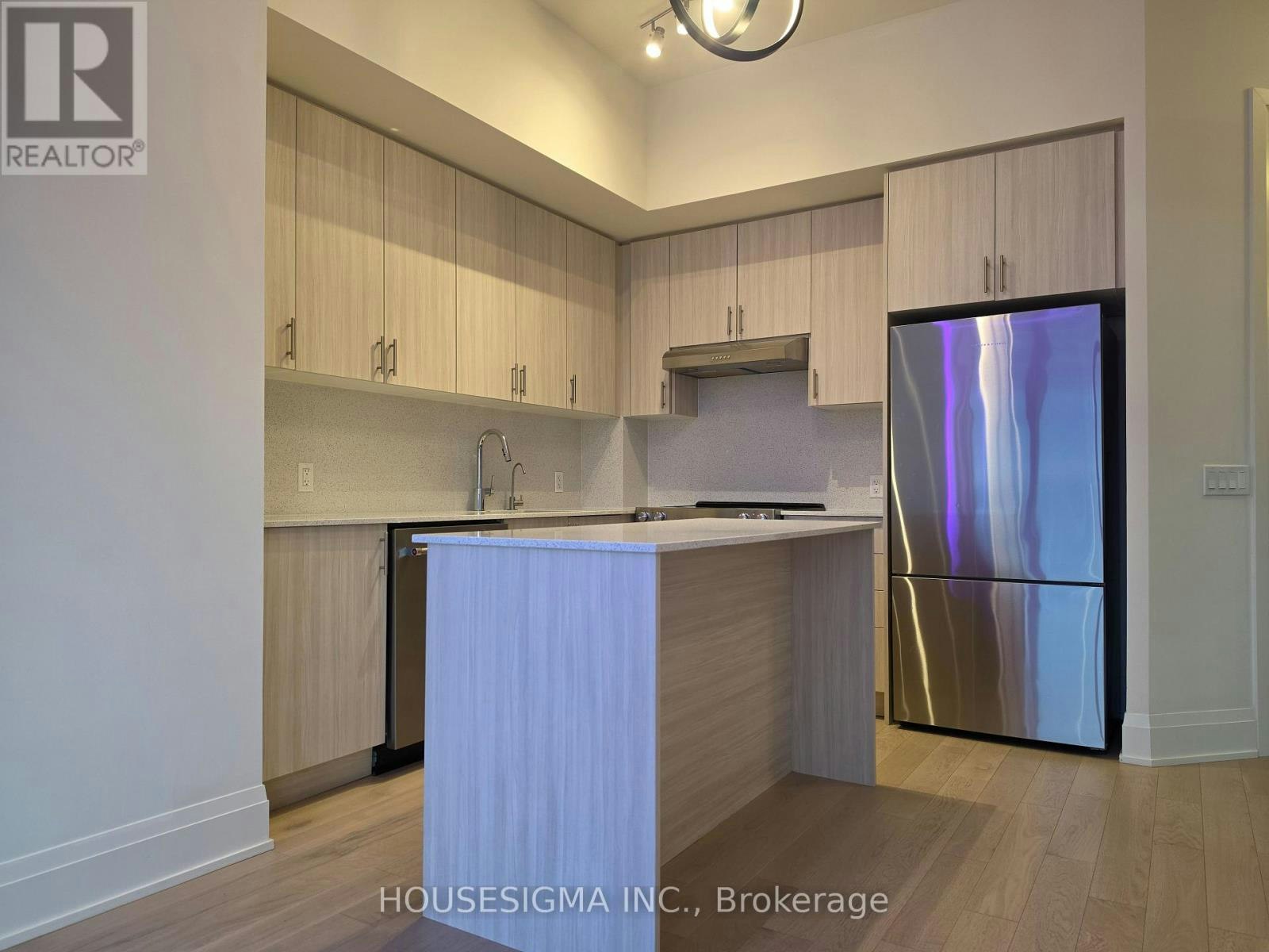PH 218-9000 Jane Street, Vaughan, ON, L4K 0M6 - 6